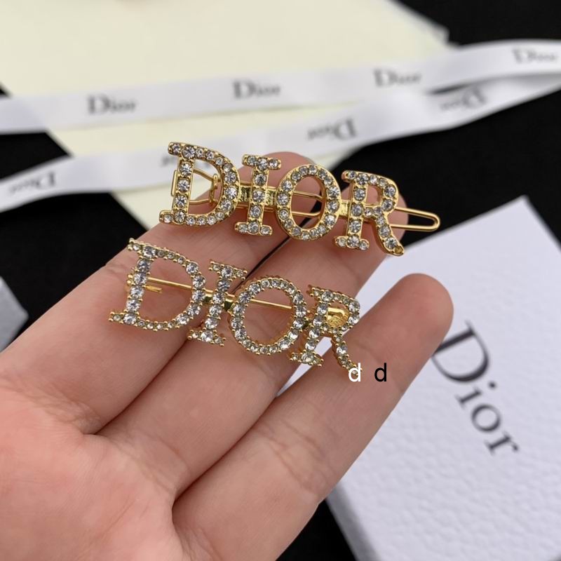 Dior brooch 03jj3